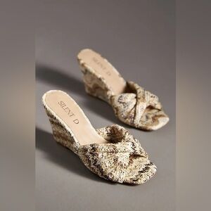 New 37 6.5 Anthropologie silent d Katia wedge sandals raffia tan brown cream